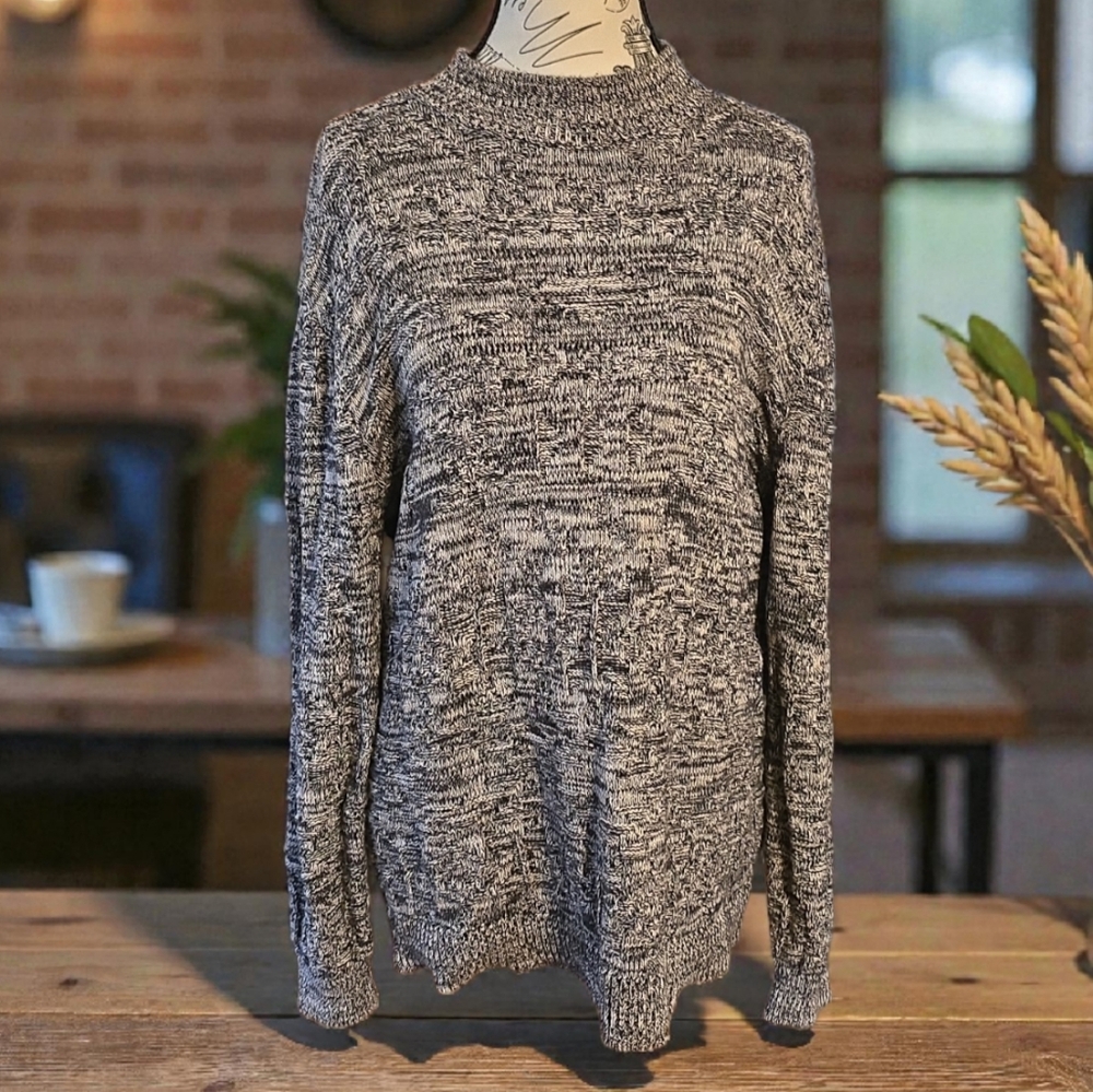 Vintage PacSun Black and Gray Cozy Crewneck Sweater